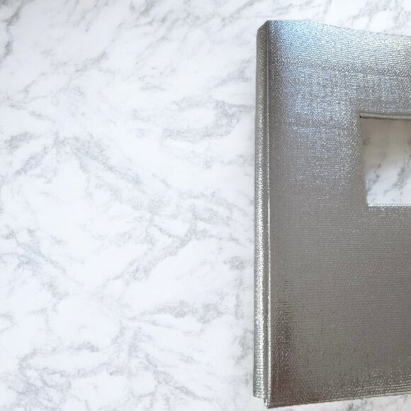 METALLIC SILVER PHOTO ALBUM HOLDS 500 PICTURES 4"X6" BRAND NEW MEMORIES - Picture 2 of 3